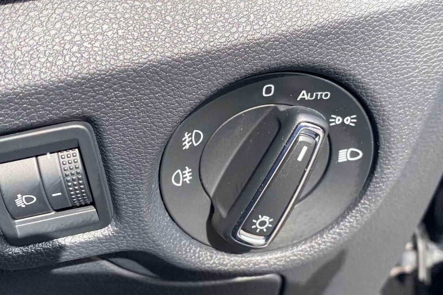 SKODA Kamiq Hatchback 1.5 TSI SE L 5dr DSG